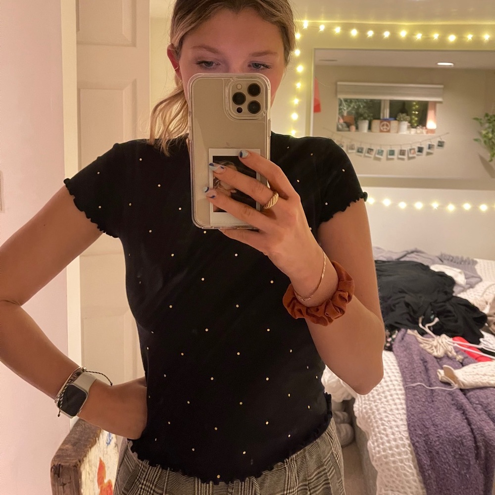 Black polka dot T
